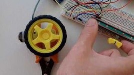 Arduino Control DC Motor Speed and Direction Using a Potentiometer